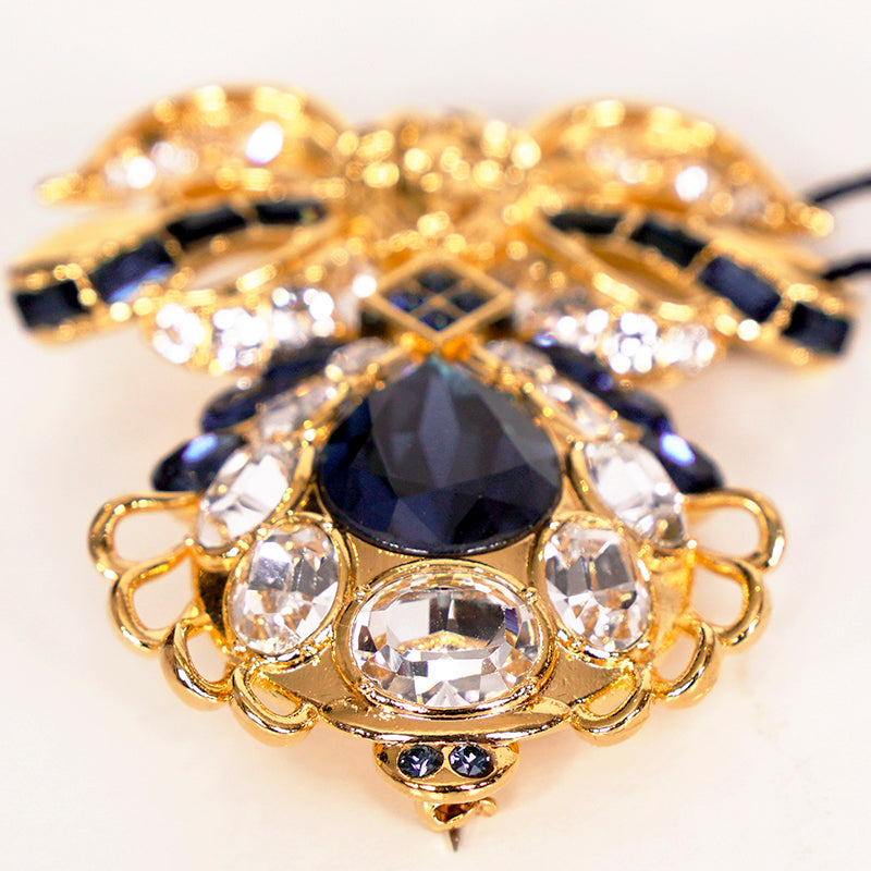 VERSACE★素敵！Blue White Crystal Embellished MEDUSA BROOCH NEW $1,100 VERSACE Blue White Crystal Embellished MEDUSA