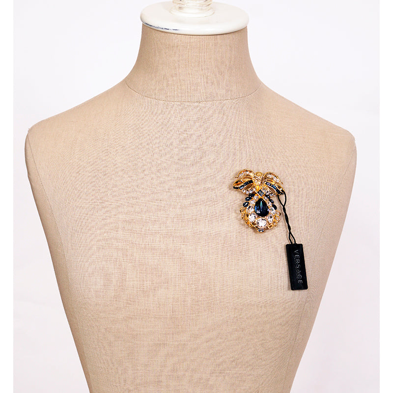 VERSACE★素敵！Blue White Crystal Embellished MEDUSA BROOCH NEW $1,100 VERSACE Blue White Crystal Embellished MEDUSA