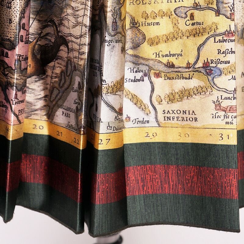 XS NEW $4200 GUCCI RUNWAY Vintage SEA MAP 100% silk SATIN A Frame PLEATED SKIRT