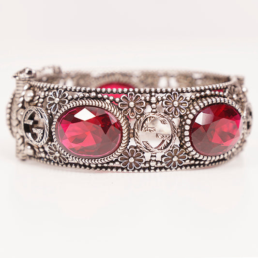 NEW $1620 GUCCI Sterling Silver GG LOGO TIGER HEAD PIN Red Crystal BRACELET NIB