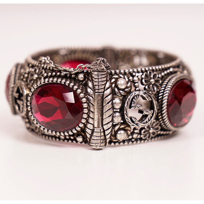 NEW $1620 GUCCI Sterling Silver GG LOGO TIGER HEAD PIN Red Crystal BRACELET NIB