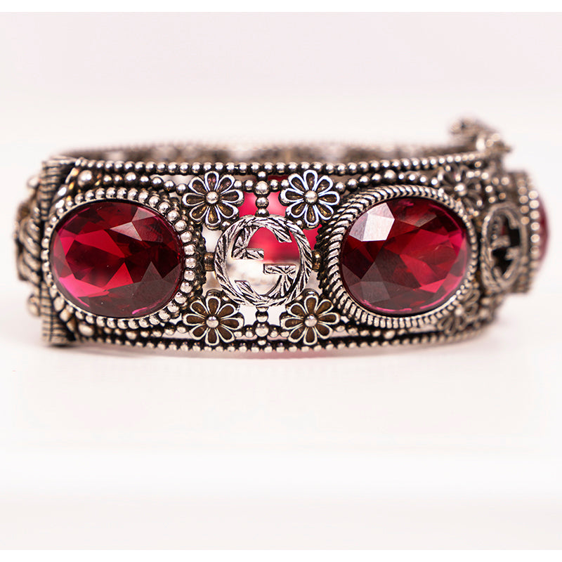 NEW $1620 GUCCI Sterling Silver GG LOGO TIGER HEAD PIN Red Crystal BRACELET NIB
