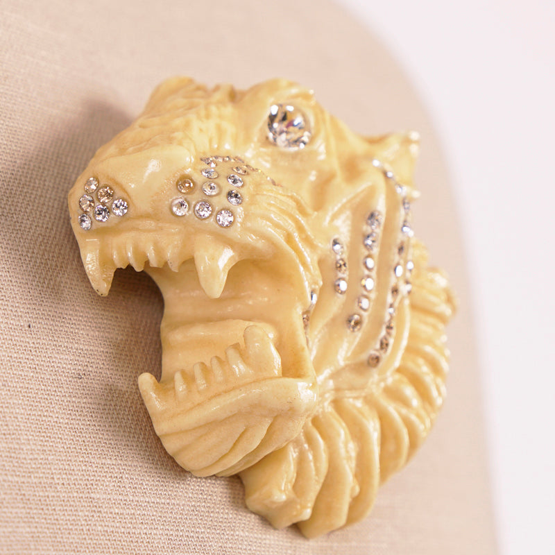 NEW $550 GUCCI Ivory Tone Resin RAJAH TIGER Crystal Hollywood Style BROOCH PINs