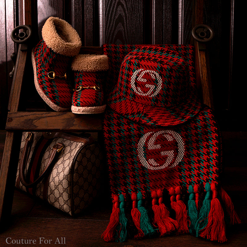 sz M NEW $790 GUCCI Red & Green WOOL HOUNDSTOOTH Large GG Logo Fedora Bucket HAT