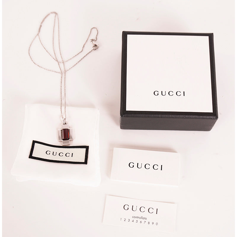 NEW $650 GUCCI .925 Sterling Silver GARNET Cabochon CROSS PENDANT NECKLACE NWB