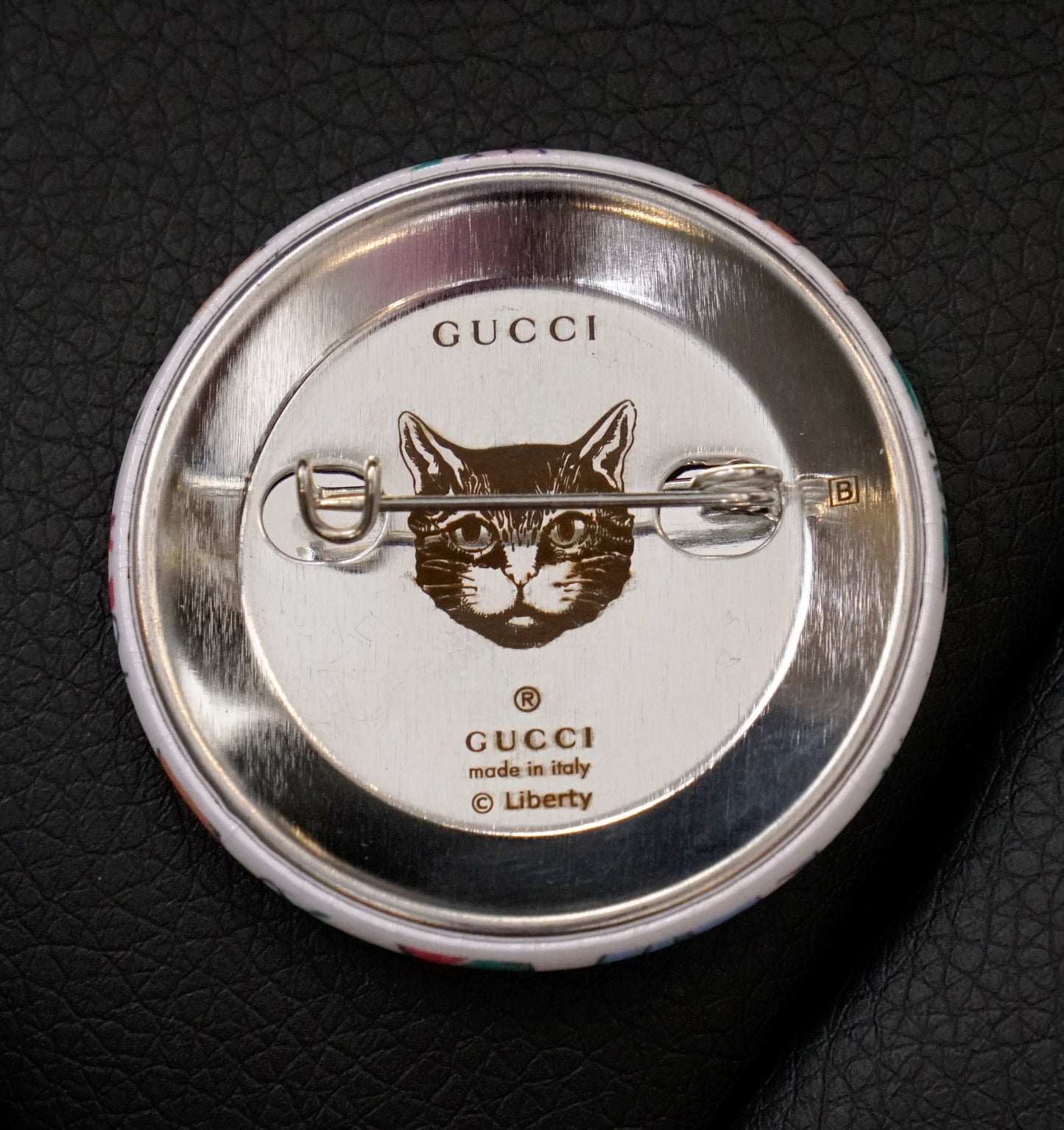 NEW $145 GUCCI X LIBERTY COLLECTION Floral & Animal Print Round BROOCH PIN NIB