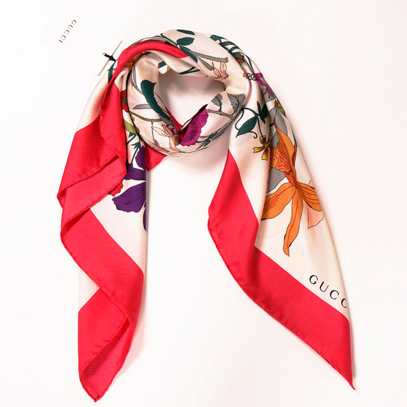 NEW $495 GUCCI Ivory GOTHIC FLORA Multi-Color Floral Print Silk Twill 90cm SCARF