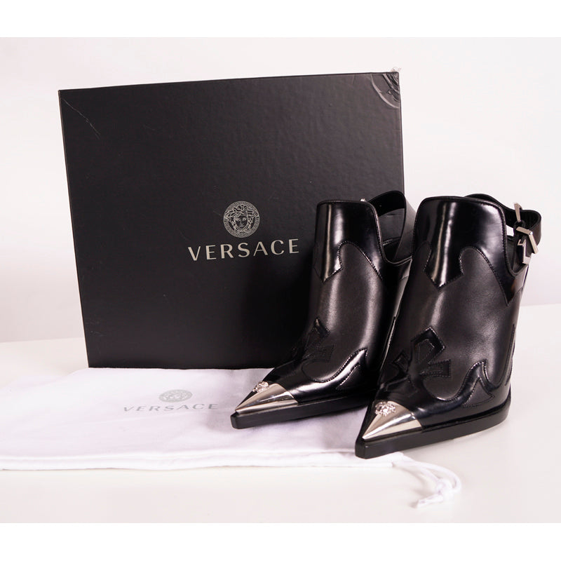 37 NEW $1,396 VERSACE RUNWAY Black Leather Western V COWBOY SLINGBACK HEELS Pump