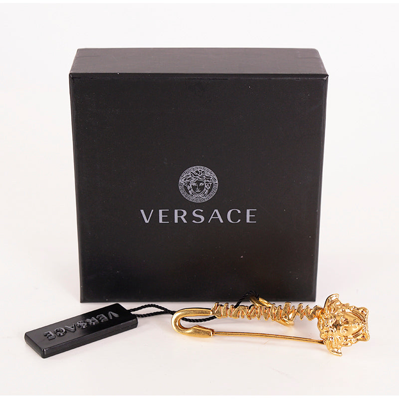 7 NEW $395 VERSACE TRIBUTE Gold Tone Brass LOGO MEDUSA Head Safety Pin RING