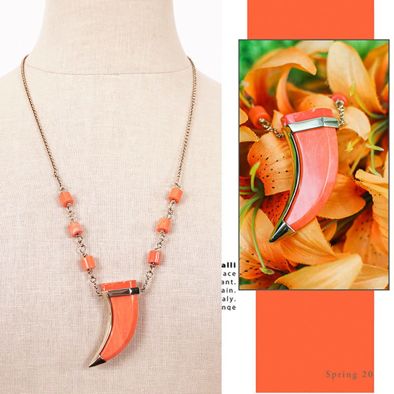 NEW $647 ROBERTO CAVALLI Gold Tone MARBLE ORANGE TOOTH HORN Beaded NECKLACE