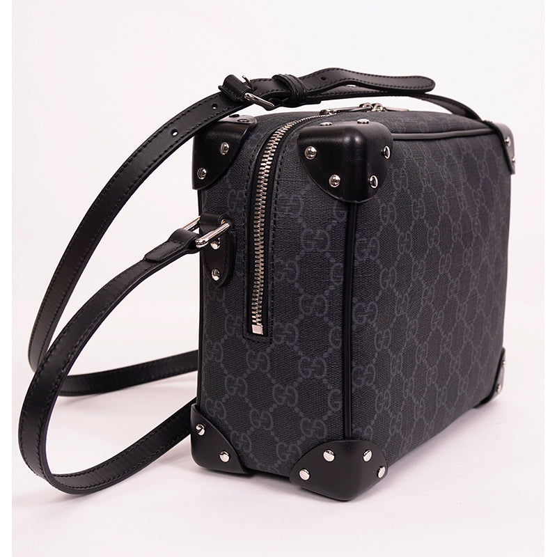 Gucci Black GG Supreme Web Crossbody Leather Cloth Pony-style calfskin  Cloth ref.997625 - Joli Closet