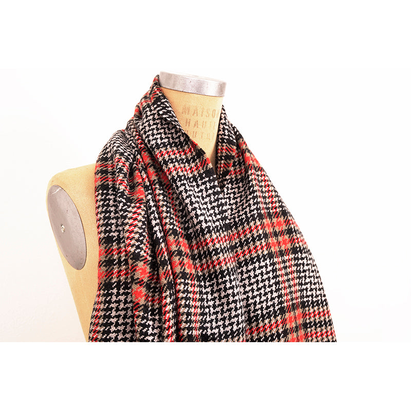 NEW $690 GUCCI Unisex Fringed Houndstooth Wool, Silk, Cashmere Logo Patch Scarf